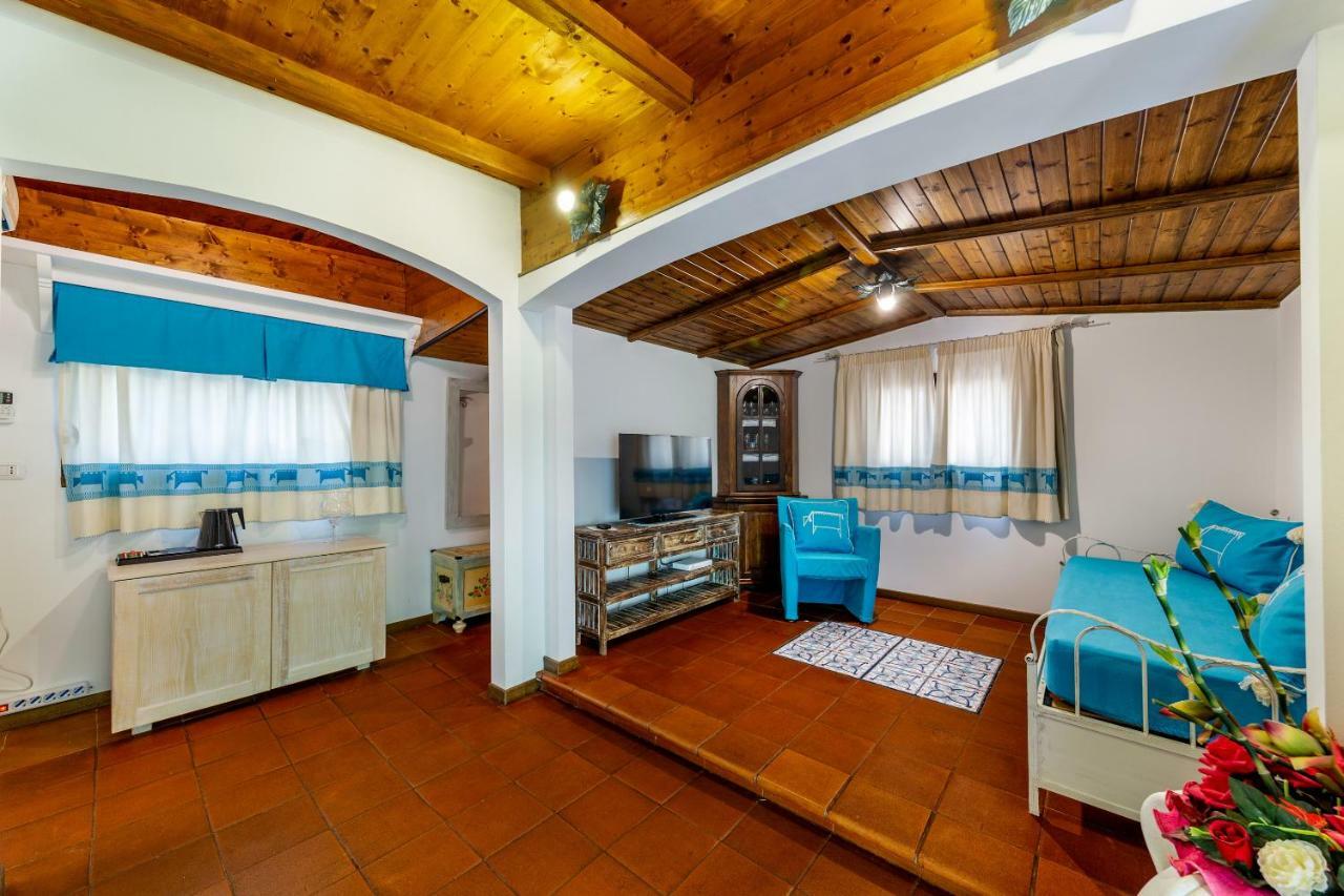 Вілла Casa Saltara (Adults Only) Санта-Тереза-Галлура Екстер'єр фото